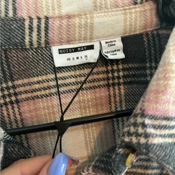 Noisy May
NMFLANNY LONG SHACKET - Button-down blouse. - Picture 11 of 11